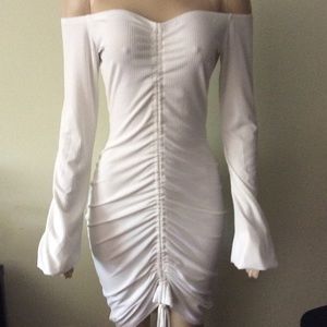 White long sleeve adjustable accordion dress